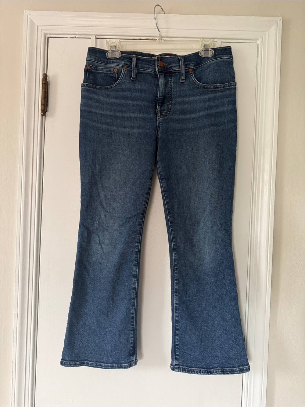 Madewell Mid-Rise Kick Out Crop Jean